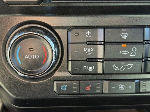 Used 2016 Ford F150 Lariat image 24