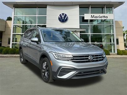 Certified 2023 Volkswagen Tiguan SE w/ Panoramic Sunroof Package