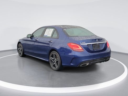 Used 2019 Mercedes-Benz C 300 4MATIC Sedan image 4