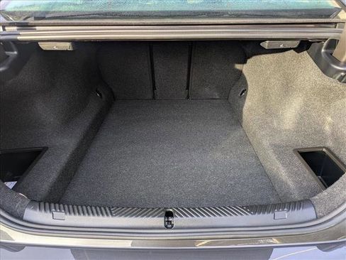 Used 2025 BMW 530i xDrive w/ Premium Package image 6