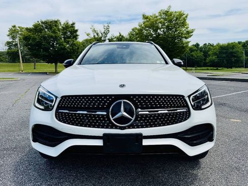Used 2022 Mercedes-Benz GLC 300 4MATIC w/ AMG Line image 2