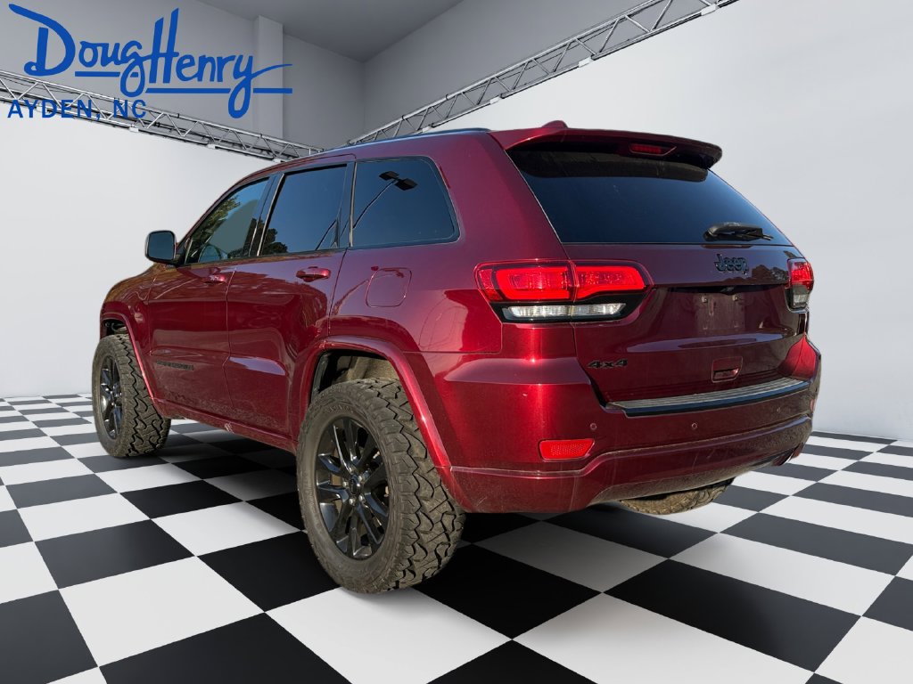 Used 2018 Jeep Grand Cherokee Altitude AWD/4WD image 3