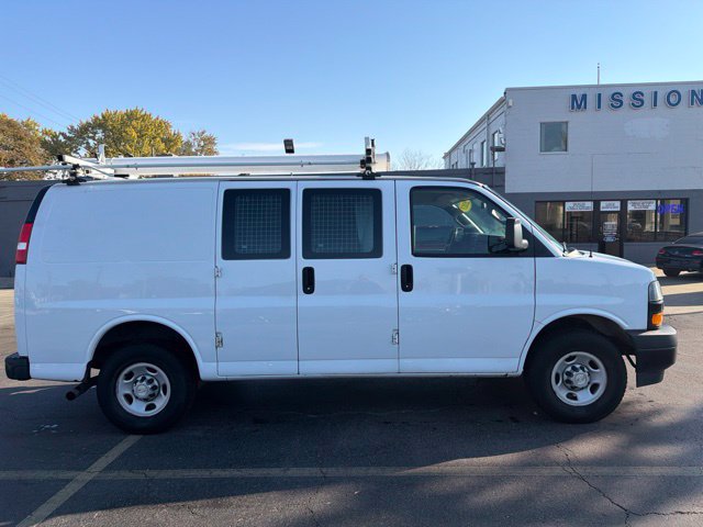 Used 2021 Chevrolet Express 2500 w/ Driver Convenience Package RWD image 8