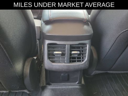 Used 2016 Ford Fusion SE FWD image 9