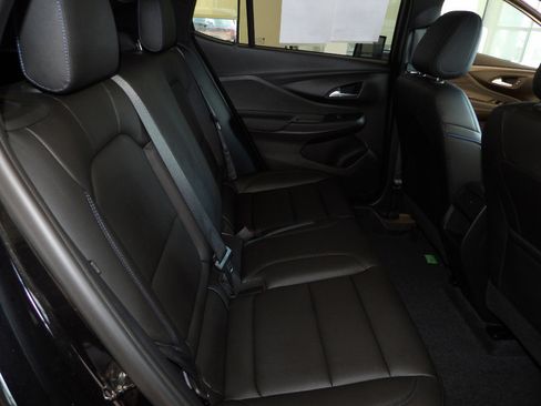 Used 2025 Buick Envista Sport Touring w/ Convenience I Package FWD image 17