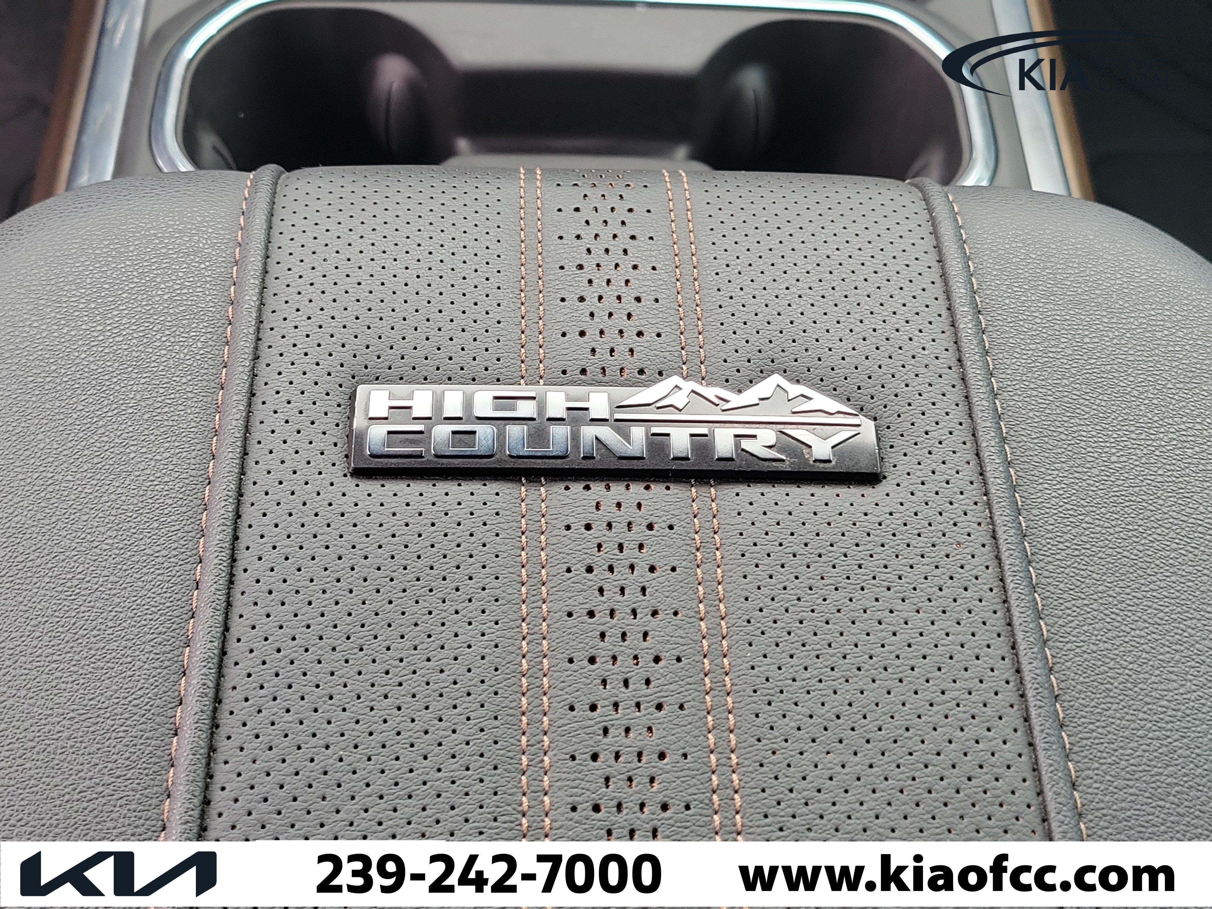 Used 2025 Chevrolet Silverado 2500 High Country w/ Midnight Edition AWD/4WD image 19