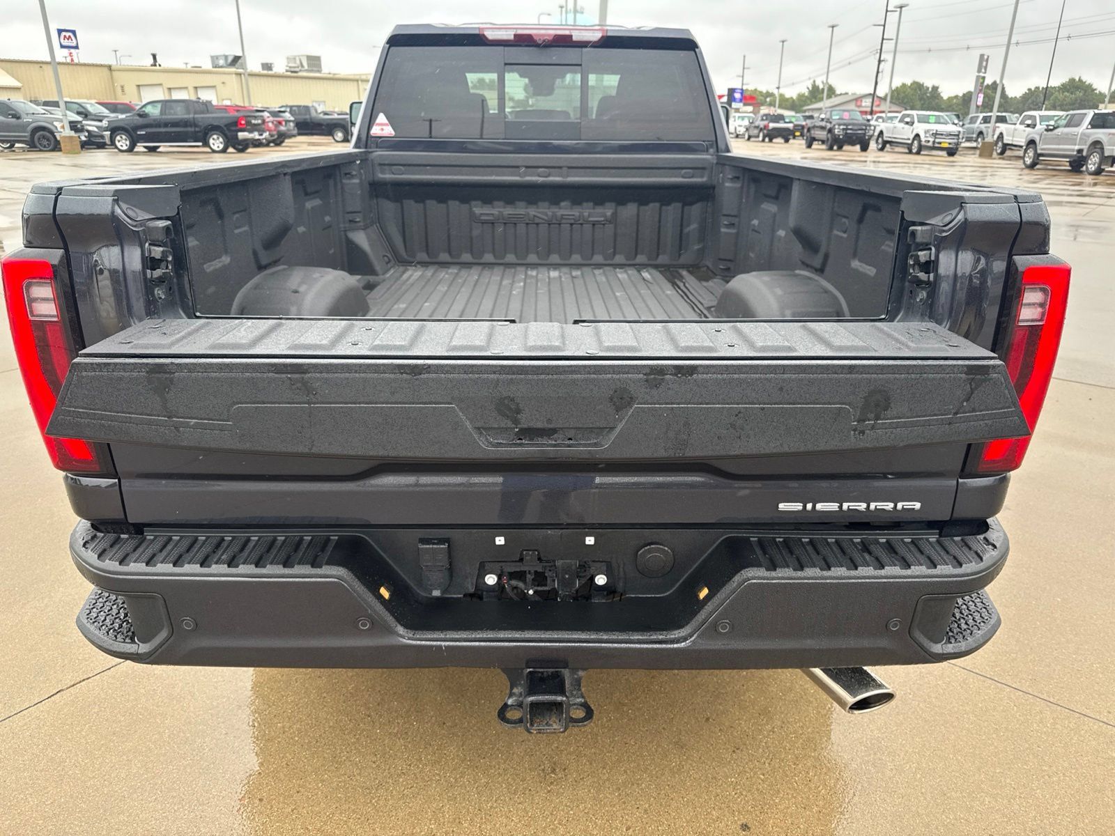 Used 2024 GMC Sierra 2500 Denali w/ Denali Reserve Package AWD/4WD image 8
