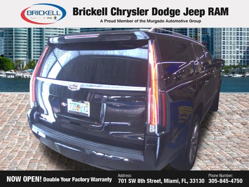 Used 2019 Cadillac Escalade ESV Luxury RWD image 3