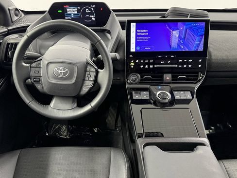 Used 2023 Toyota bZ4X Limited image 33