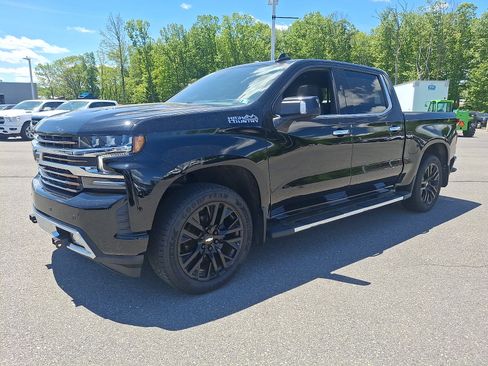 Used 2021 Chevrolet Silverado 1500 High Country w/ Technology Package AWD/4WD image 3