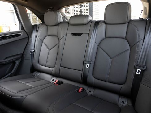 Used 2026 Porsche Macan image 26