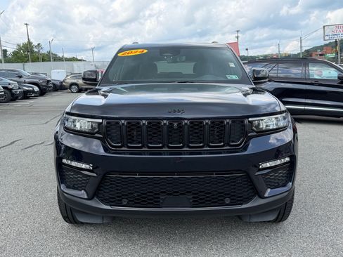 Used 2024 Jeep Grand Cherokee Limited w/ Luxury Tech Group II AWD/4WD image 5