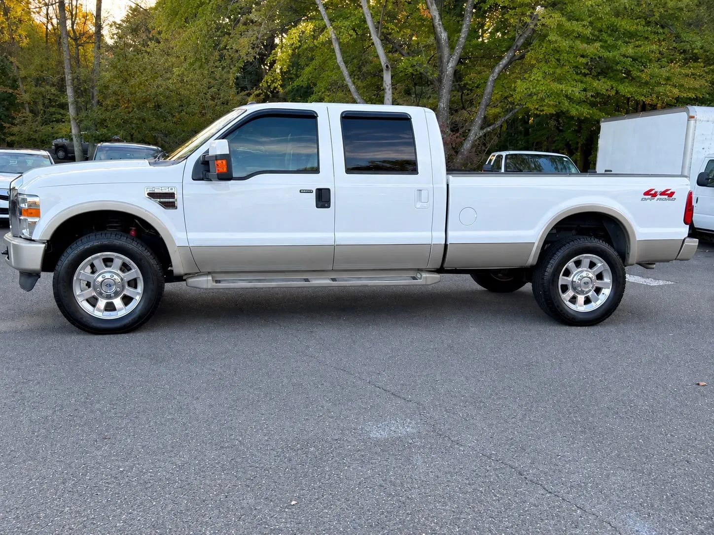 Used 2009 Ford F350 Lariat AWD/4WD image 2