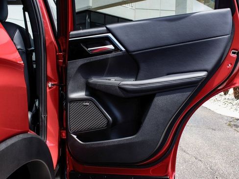 New 2025 Mitsubishi Outlander SE AWD/4WD image 12