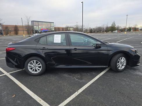 Used 2025 Toyota Camry LE image 19