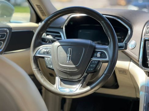 Used 2017 Lincoln Continental Reserve w/ Technology Package image 15