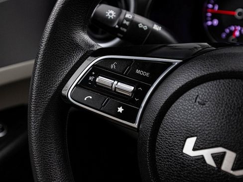 Used 2023 Kia Forte LXS image 22