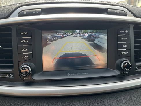 Used 2017 Kia Sorento AWD w/ LX Convenience Package image 20