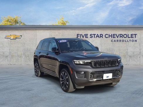 Used 2023 Jeep Grand Cherokee Overland AWD/4WD image 2