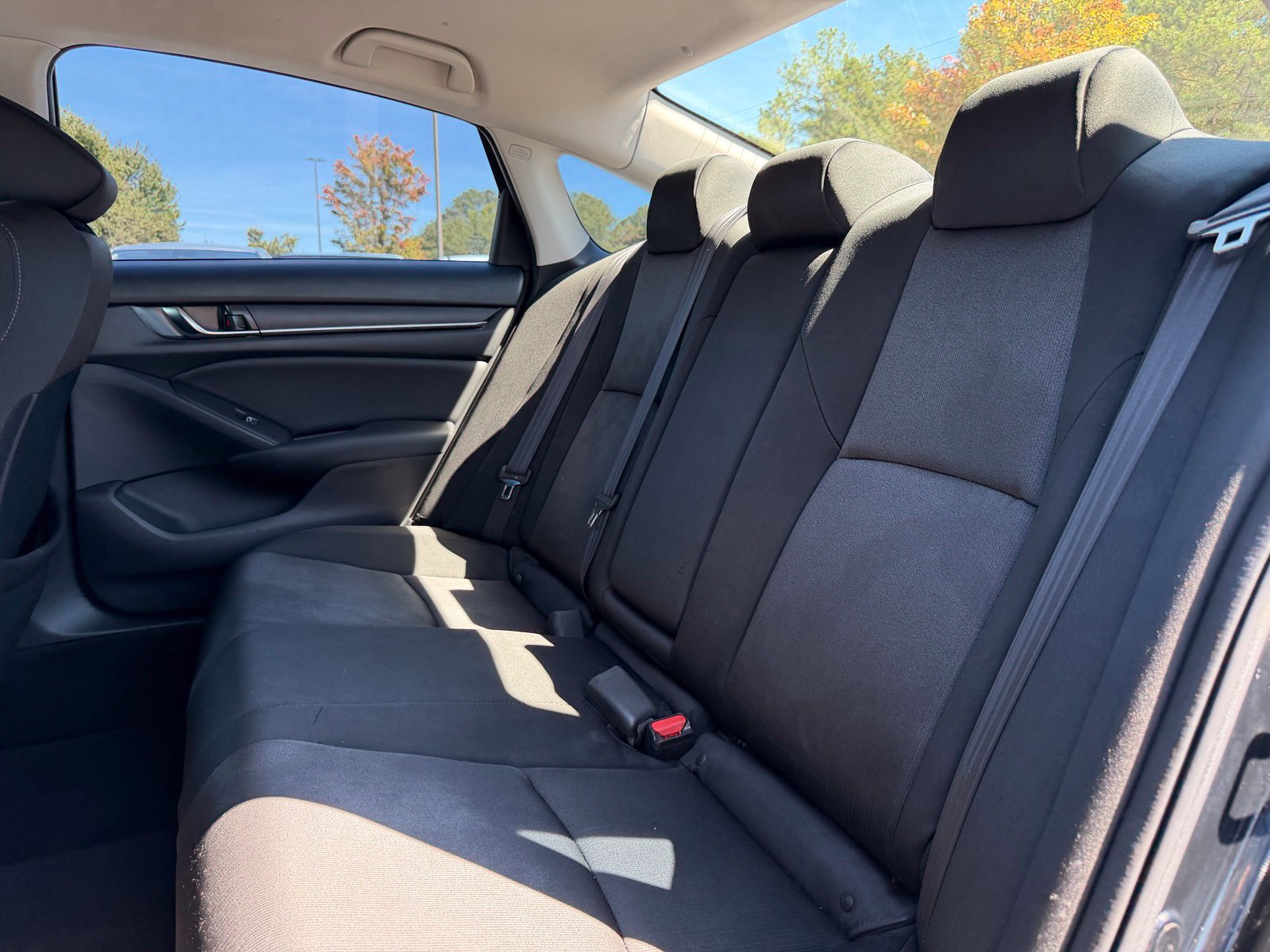 Used 2019 Honda Accord LX image 27