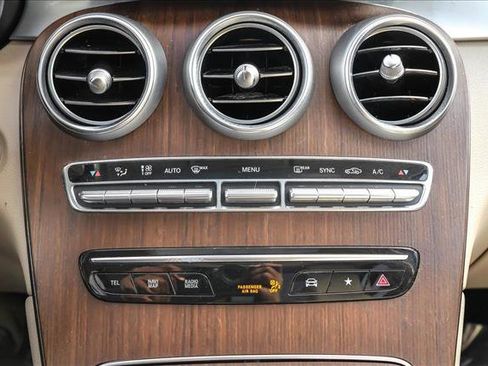 Used 2022 Mercedes-Benz GLC 300 4MATIC image 20