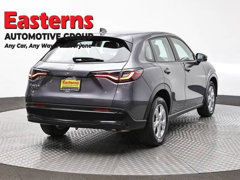 Used 2023 Honda HR-V LX image 5