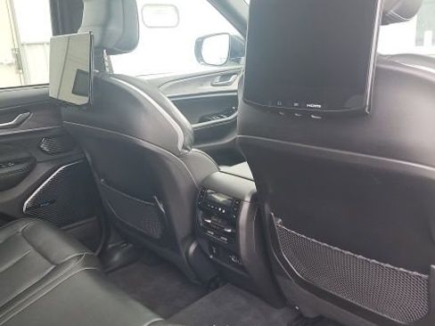 Used 2023 Jeep Grand Cherokee Overland w/ Advanced Protech Group III image 2