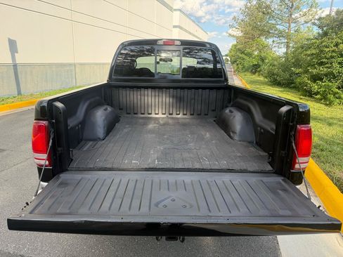 Used 2004 Dodge Dakota SLT w/ Deluxe Convenience Group AWD/4WD image 43