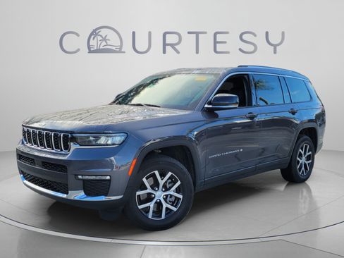 Certified 2024 Jeep Grand Cherokee L Limited RWD image 1