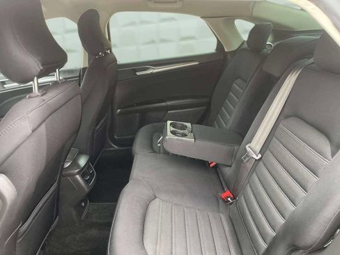 Used 2015 Ford Fusion SE image 14