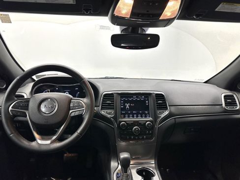 Used 2018 Jeep Grand Cherokee Limited image 20