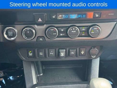 Used 2020 Toyota Tacoma TRD Sport w/ TRD Premium Sport Package AWD/4WD image 26