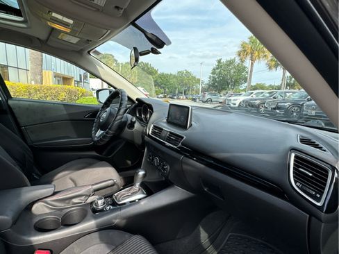Used 2016 MAZDA MAZDA3 i Touring FWD image 26