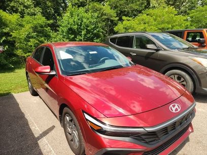 Used 2024 Hyundai Elantra SEL