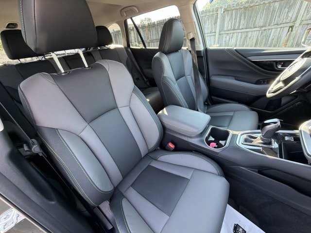 Certified 2024 Subaru Outback Onyx Edition AWD/4WD image 31