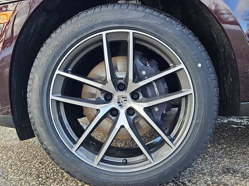 New 2026 Porsche Macan AWD/4WD image 3