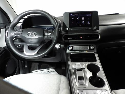 Used 2023 Hyundai Kona SE FWD image 15
