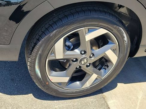 New 2026 Hyundai Venue SEL FWD image 31