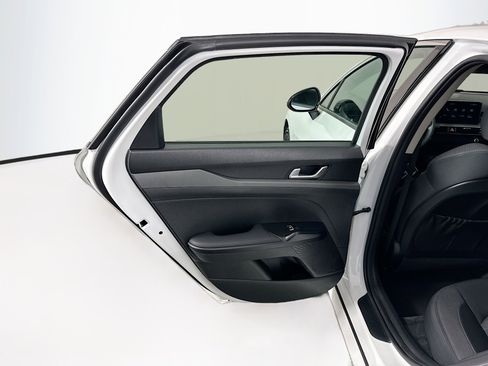 Used 2025 Kia K5 LXS image 24