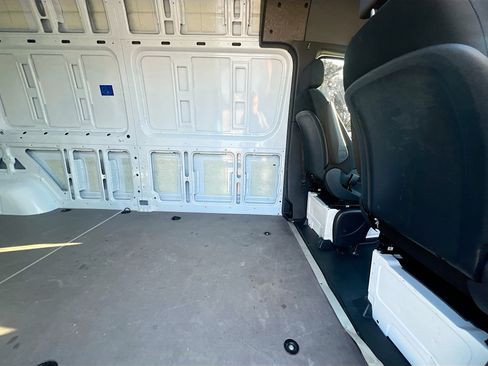 Used 2025 Mercedes-Benz Sprinter 2500 image 27