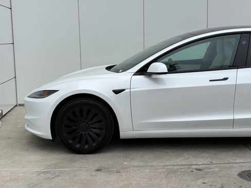 Used 2025 Tesla Model 3 Long Range image 5