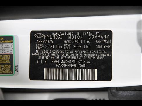 Used 2025 Hyundai Elantra Sport image 21