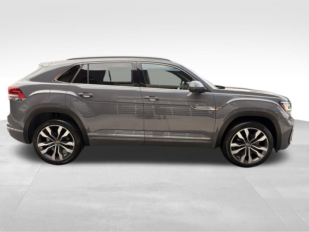 Used 2021 Volkswagen Atlas Cross Sport SEL Premium R-Line AWD/4WD image 8