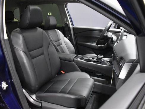 New 2026 Nissan Rogue SV image 14