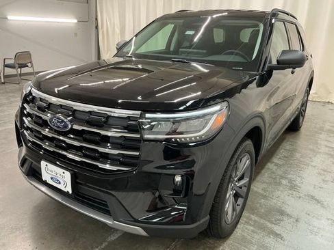 New 2026 Ford Explorer Active w/ Active Comfort Package AWD/4WD image 10