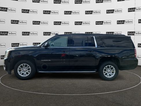 Used 2019 GMC Yukon XL SLT image 3