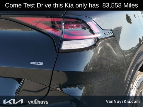 Used 2023 Kia Sportage SX Prestige image 4