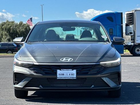 New 2026 Hyundai Elantra SE image 6