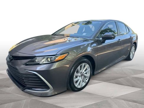 Used 2023 Toyota Camry LE image 1