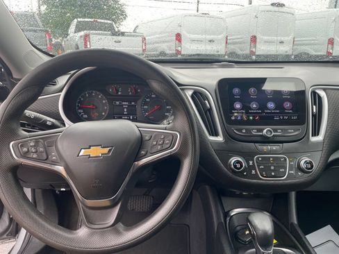 Used 2023 Chevrolet Malibu LT FWD image 17